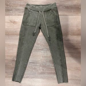 Easel S Olive Skinny Pants